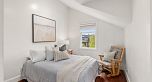 1 318 W 14th Avenue