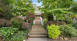 1 318 W 14th Avenue