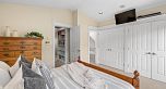 1 318 W 14th Avenue