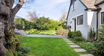 2562 Wallace Crescent