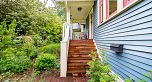1071 E 10th Avenue