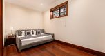 5376 Connaught Drive