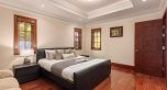 5376 Connaught Drive