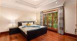 5376 Connaught Drive