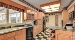 936 W 37th Avenue