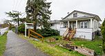 3065 E 45th Avenue