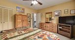 936 W 37th Avenue