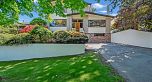 2208 W 32nd Avenue