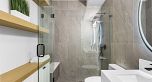 1 76 E 45th Avenue