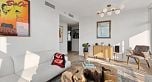 1602 4638 Gladstone Street