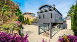4350 Locarno Crescent