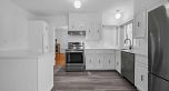 1136 W 41st Avenue