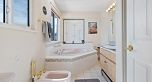 4988 Sherbrooke Street