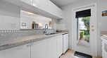 5 8460 Jellicoe Street