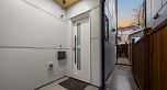 2 4178 Slocan Street