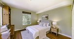 213 5835 Hampton Place