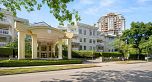 213 5835 Hampton Place