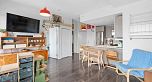 PH1 933 E Hastings Street