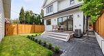 2 947 E 13th Avenue