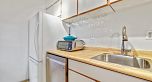 402 2215 Dundas Street