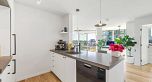 1002 58 Keefer Place