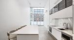 609 53 W Hastings Street