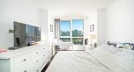 15F 199 Drake Street