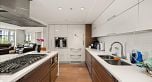 705 8 Smithe Mews