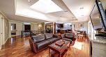 1196 W 54th Avenue