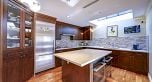 1196 W 54th Avenue