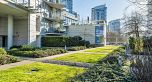 606 638 Beach Crescent
