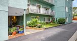 3 2146 W 43rd Avenue