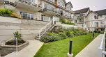 50 2733 E Kent Avenue North