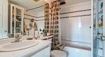 1402 183 Keefer Place