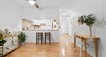 207 2133 Dundas Street