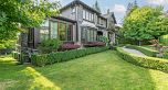 4281 Pine Crescent