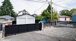 2575 E 29th Avenue