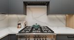 2835 Oliver Crescent