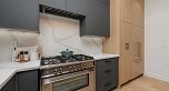 2835 Oliver Crescent