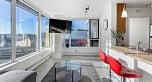 1102 688 Abbott Street