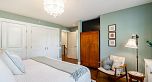 882 W 24th Avenue