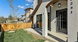 1 3251 E 44 Avenue
