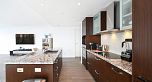 4001 1028 Barclay Street
