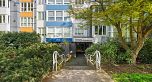 105 2133 Dundas Street