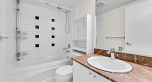 1712 938 Smithe Street