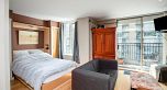 708 989 RICHARDS, Vancouver BC V6B 0L2