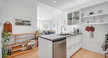 302 933 E Hastings Street