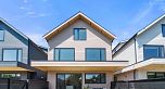 2 638 E 46th Avenue