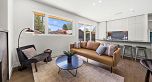 2 638 E 46th Avenue