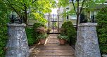 966 W 16th Avenue